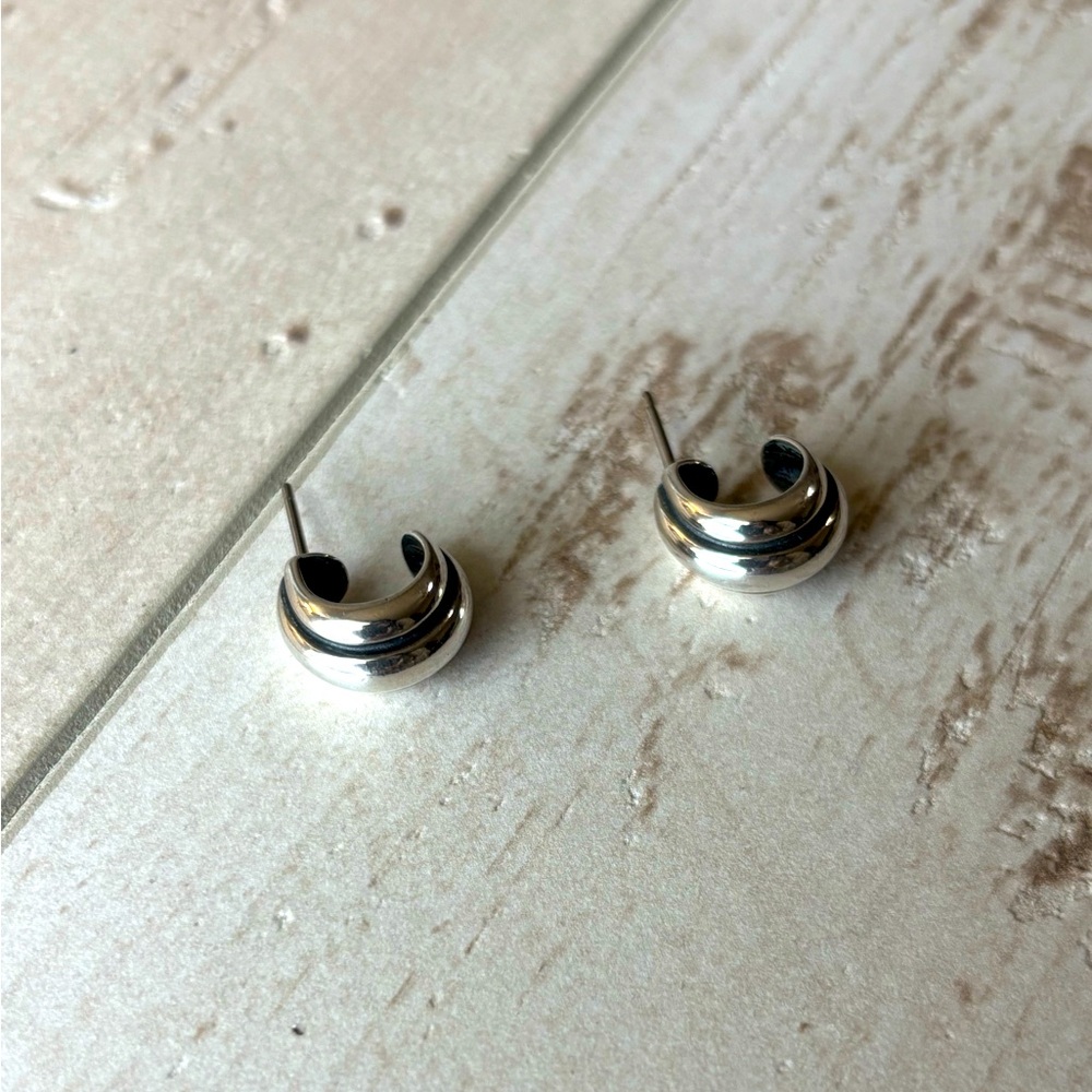 James Avery
